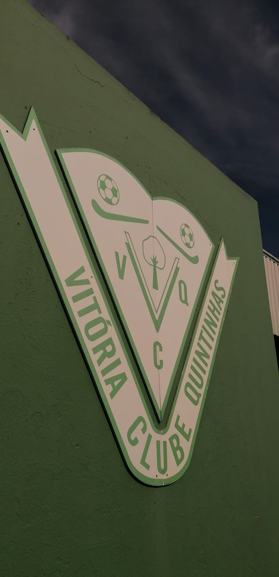 Emblema do Vitória Clube Quintinhas